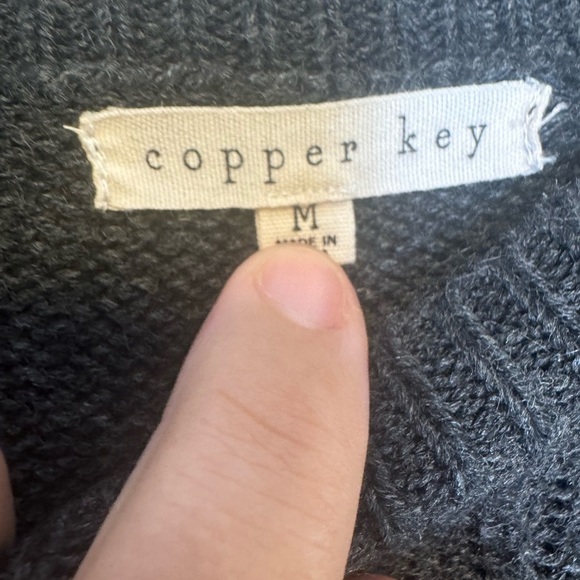 Copper Key Gray Knit Sweater Girls Size Medium M - Picture 7 of 9